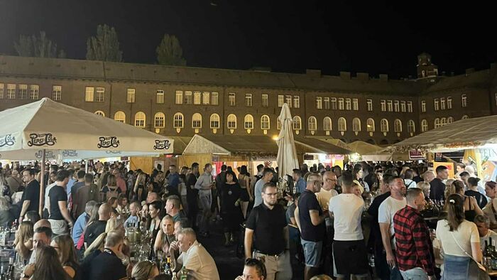 Nagyot szólt a Bortér szombat este: újra megtelt a Dóm tér +galéria