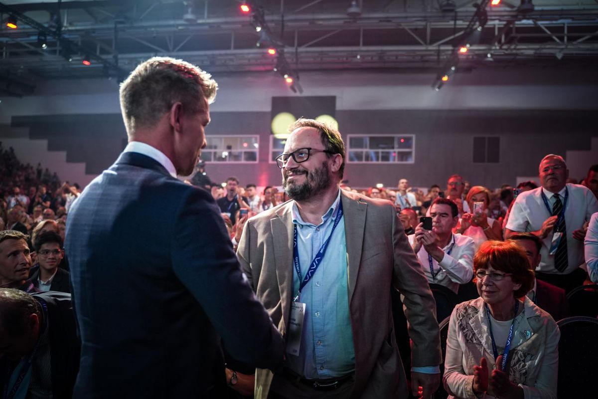 Kármán András a Tisza Párt elnökével