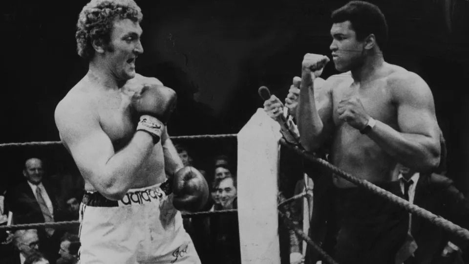 Joe Bugner felvette a kesztyűt a legnagyobb ellen is.