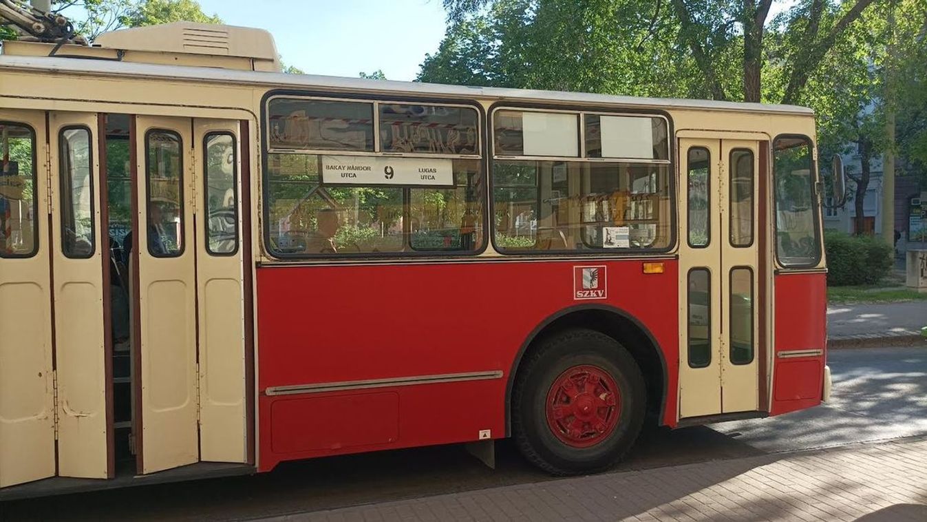 Nosztalgia járatokkal ünnepli Szeged a Trolibusz Napot