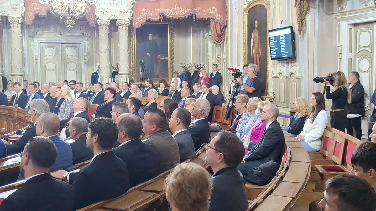 A szeptemberi közgyűlés dönthet az MKKP indítványáról, ami a rászoruló szegedi családokat segítené