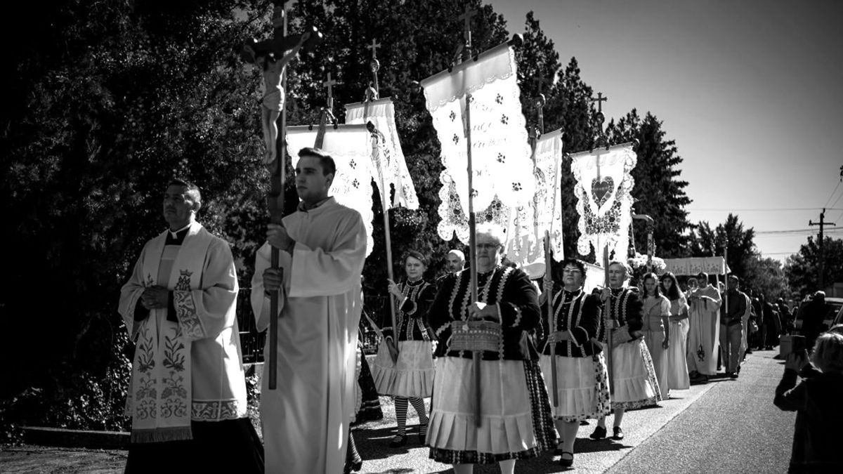 Több száz éves hagyományok a tápéi búcsún
