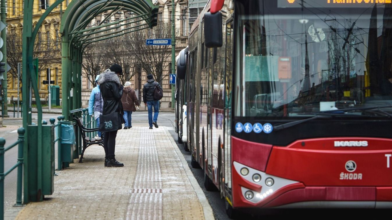A hét témája: A tömegközlekedés leszerepelt a tanév első hetében Szegeden