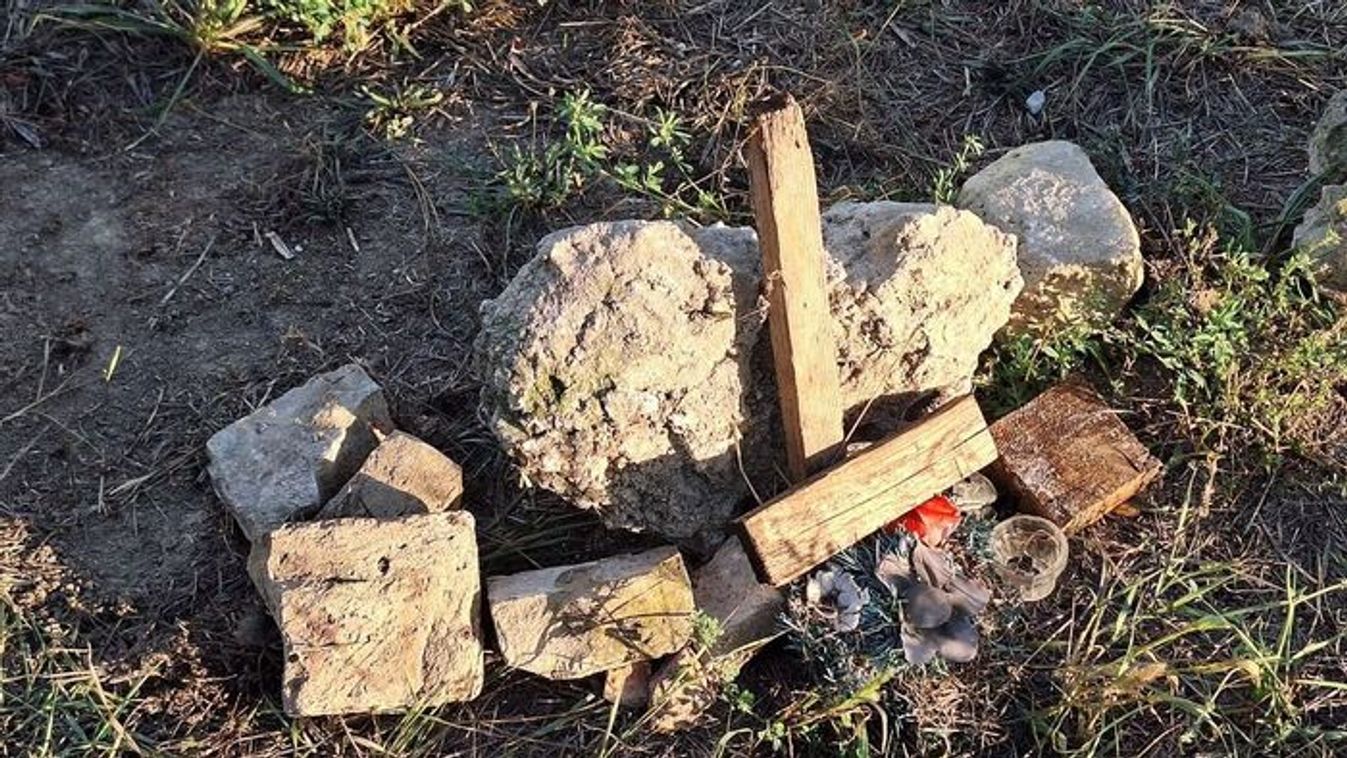 Nyomtalanul eltűnt egy régi szegedi emlékhely keresztje