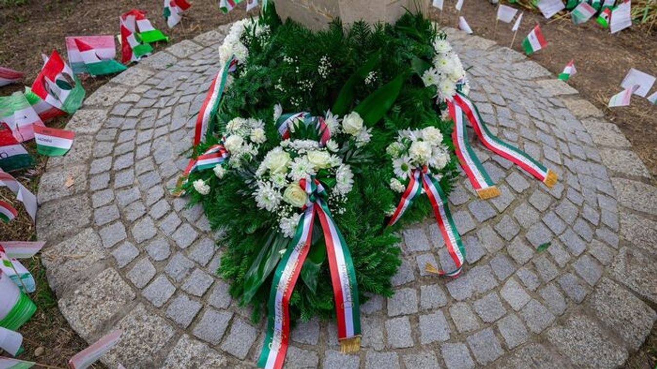 Az 1956-os forradalom hőseire emlékeztek Kiskundorozsmán +fotók