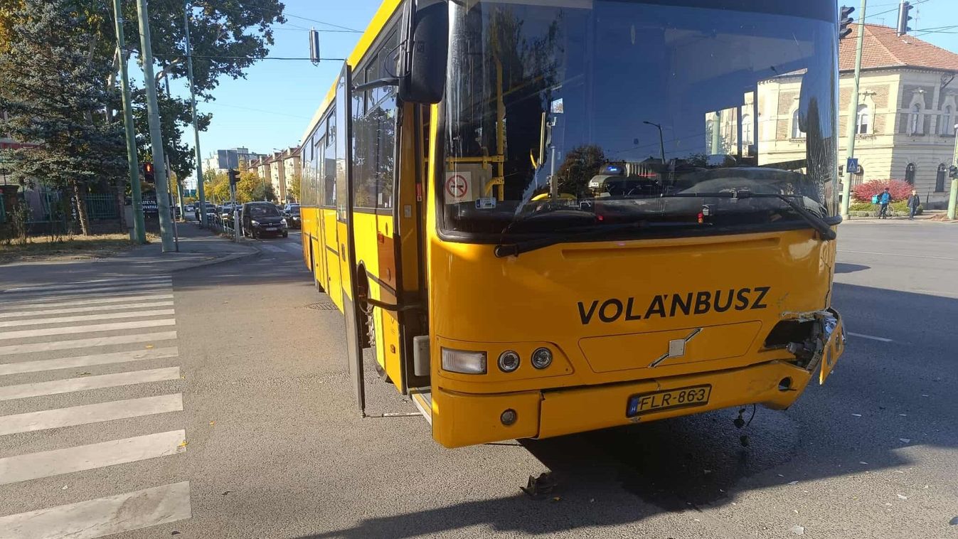 Baleset a Kossuth Lajos sugárúton: Megbénult a forgalmas szegedi csomópont