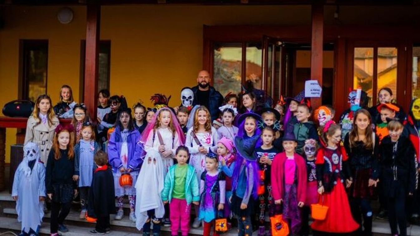 Halloween Kiskundorozsmán: töklámpás felvonulással ünnepelnek