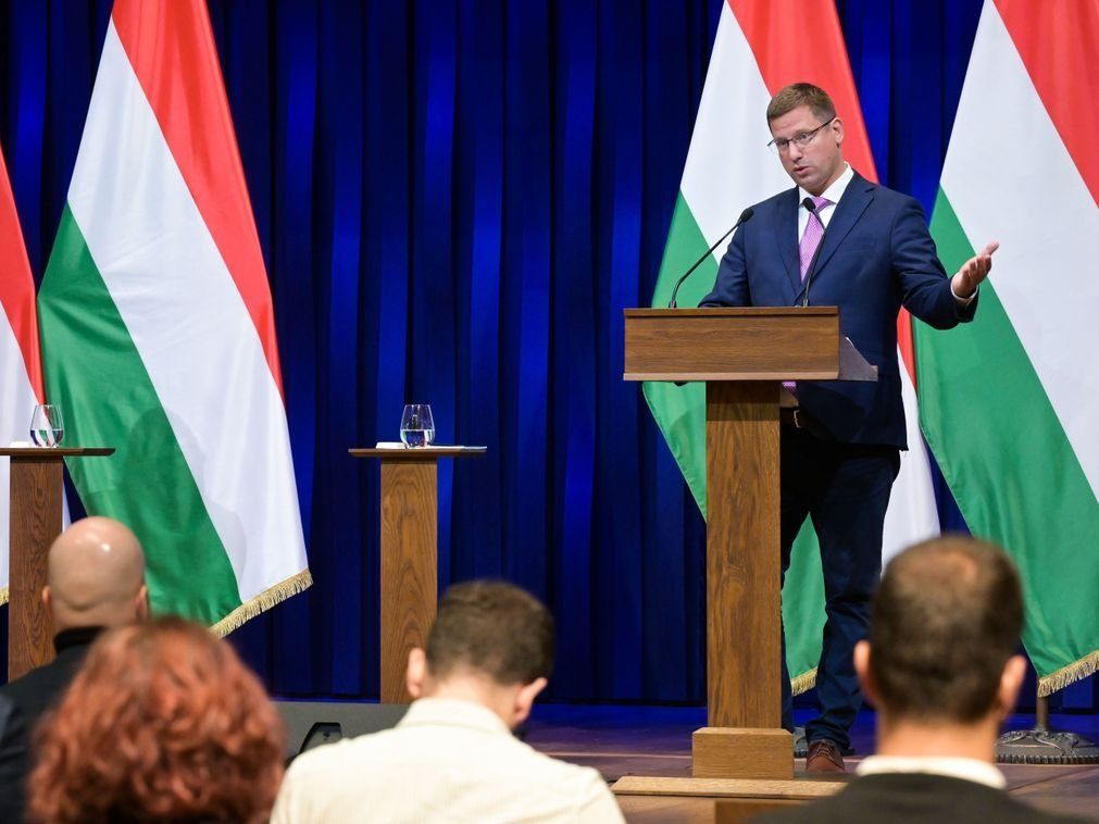 Maratoni tanácskozás után Kormányinfón ismertetik a legfontosabb bejelentéseket