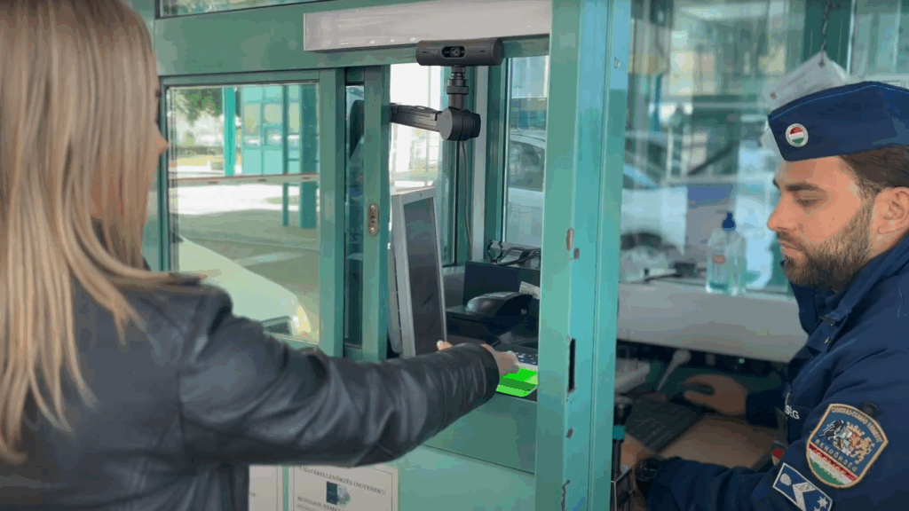 November 4-től bevezetik Röszkén az EU új határellenőrzési rendszerét. (Fotó: Képernyőfotó/police.hu)