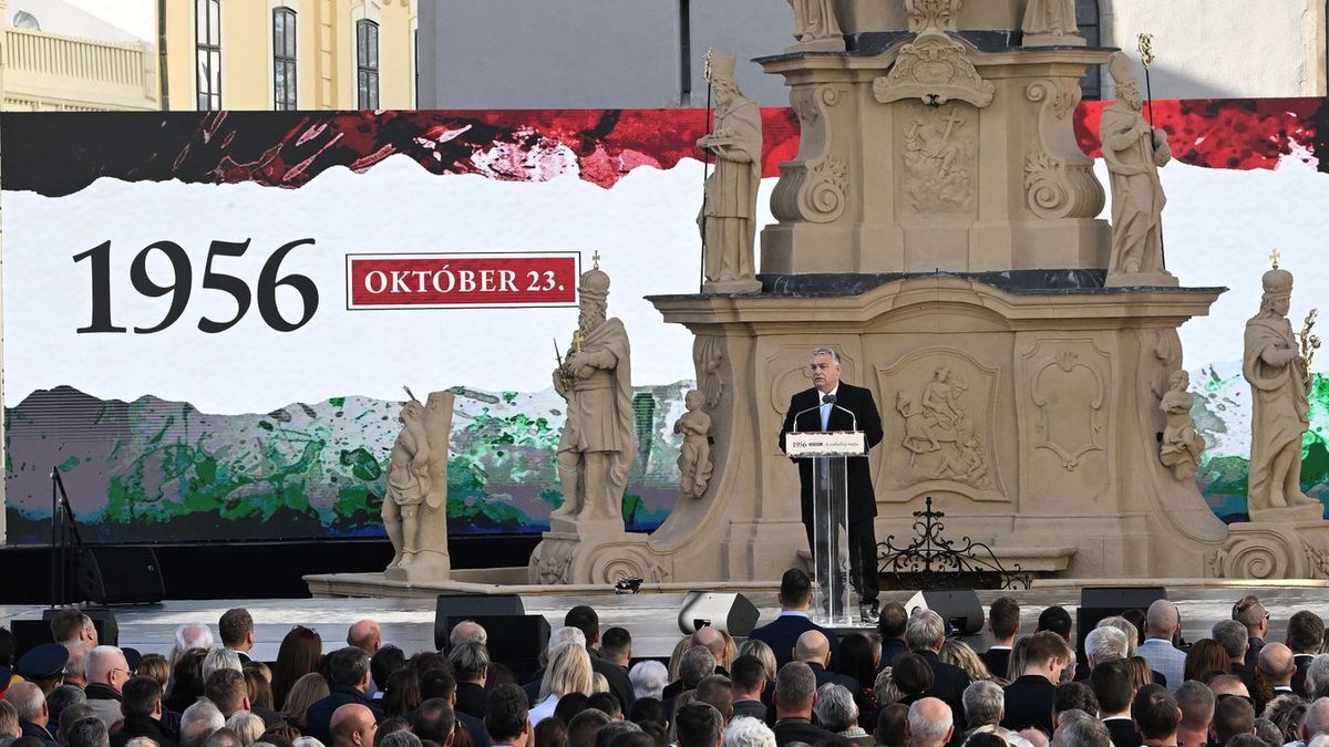 A békemenetre vár mindenkit Orbán Viktor. (Fotó: MTI)