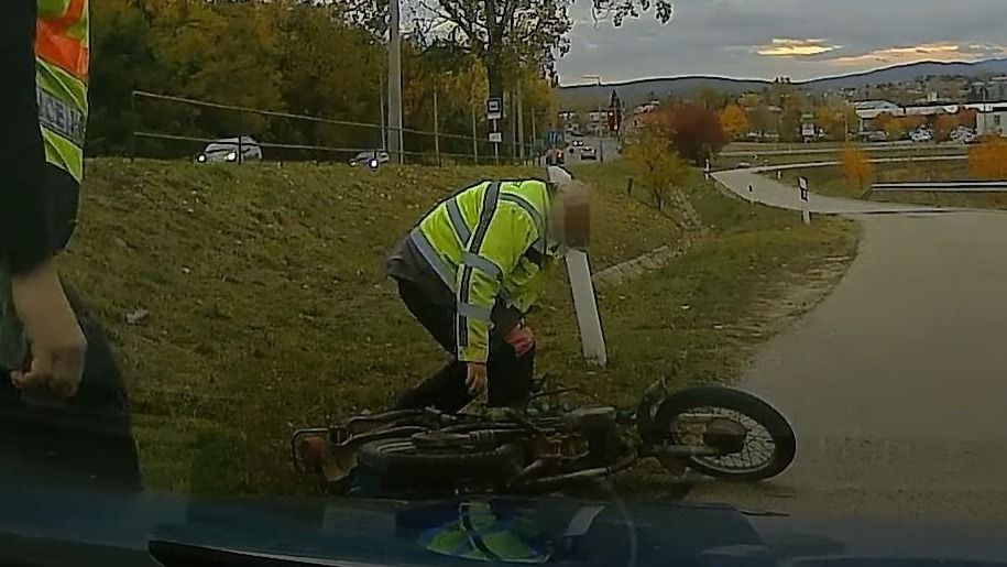 A rendőrség azonnal elvette a jogosítványát a részeg férfinak. (Fotó: Képernyőkép)
