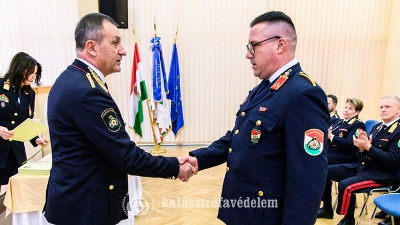 A szolgálat emberei: szegedi és vármegyei tűzoltók kaptak elismerést +fotók
