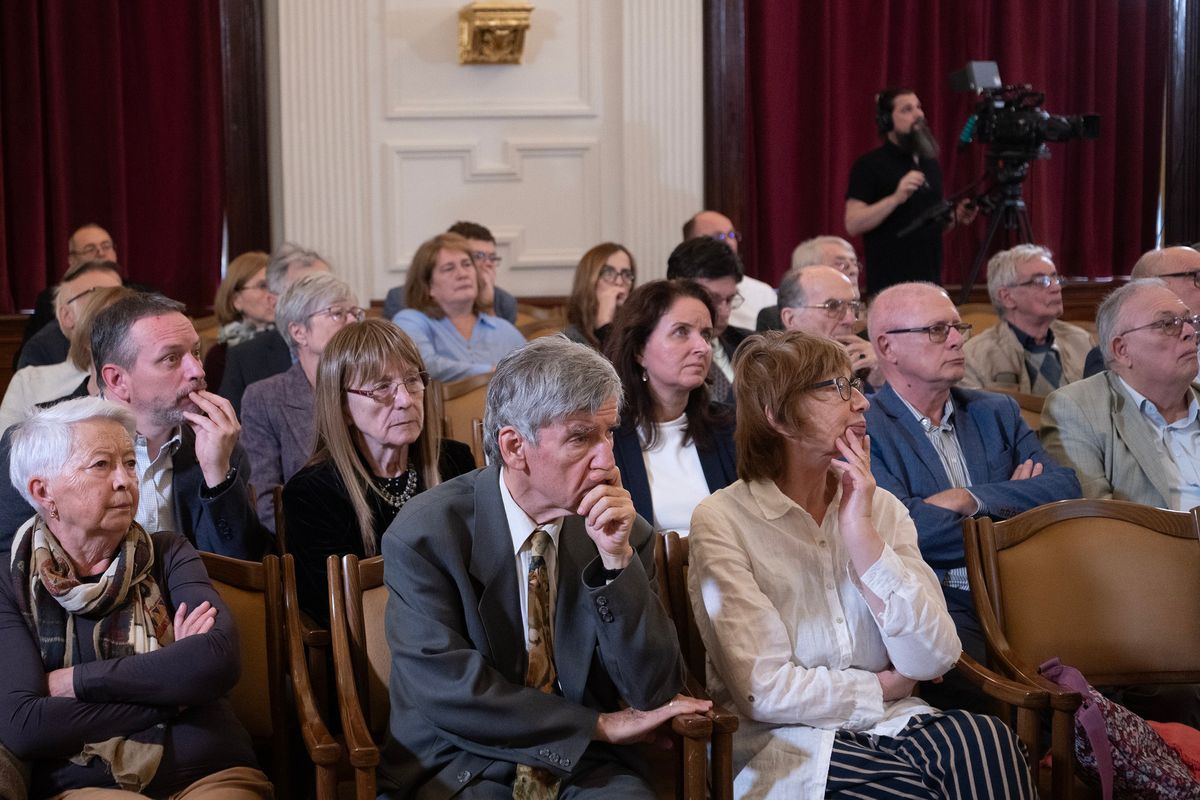 Prof. Dr. Voszka Éva munkássága bizonyítja, hogy a tudomány képes a gazdasági folyamatokat objektíven elemezni. (Fotó: MTA)