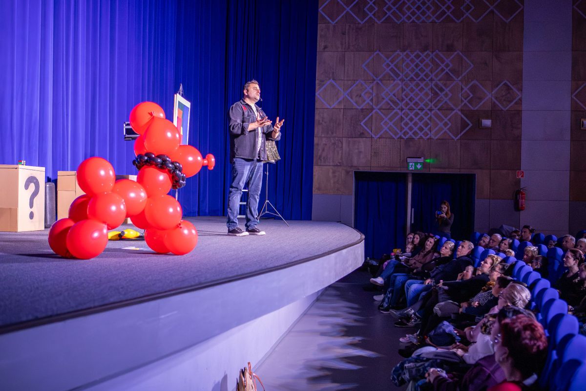 Jótékonysági bűvészsshow Szegeden