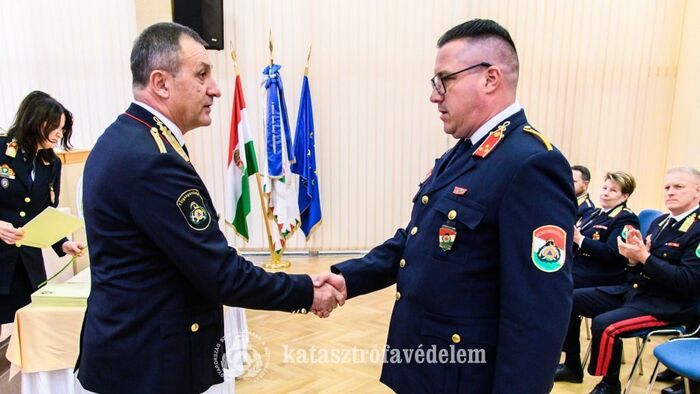 A szolgálat emberei: szegedi és vármegyei tűzoltók kaptak elismerést +fotók
