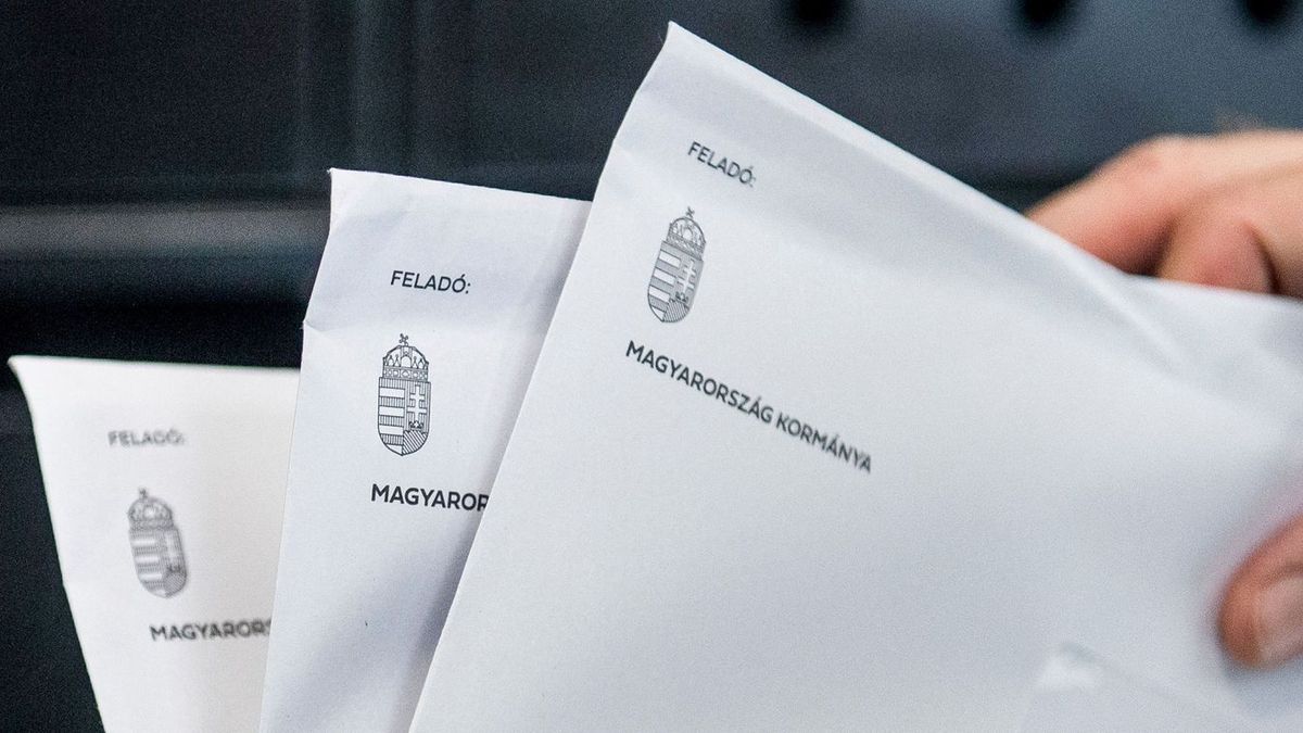 A nemzeti konzultáció a kormányzat számára nyújt legitimációs alapot Brüsszellel szemben. Fotó: MTI