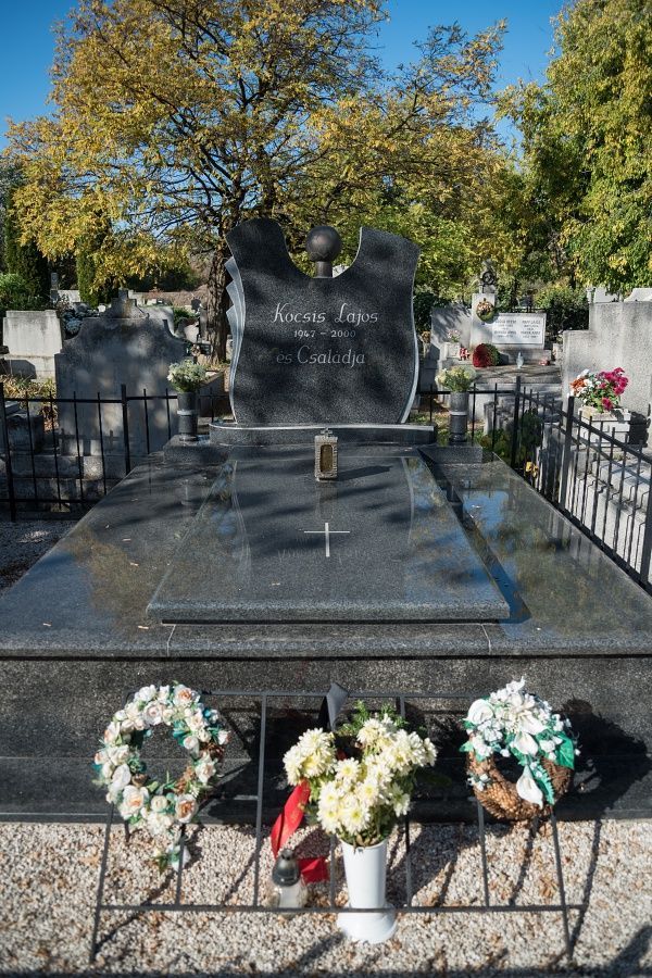 Az egykori válogatott, olimpia bajnok labdarúgó, Kocsis Lajos sírja