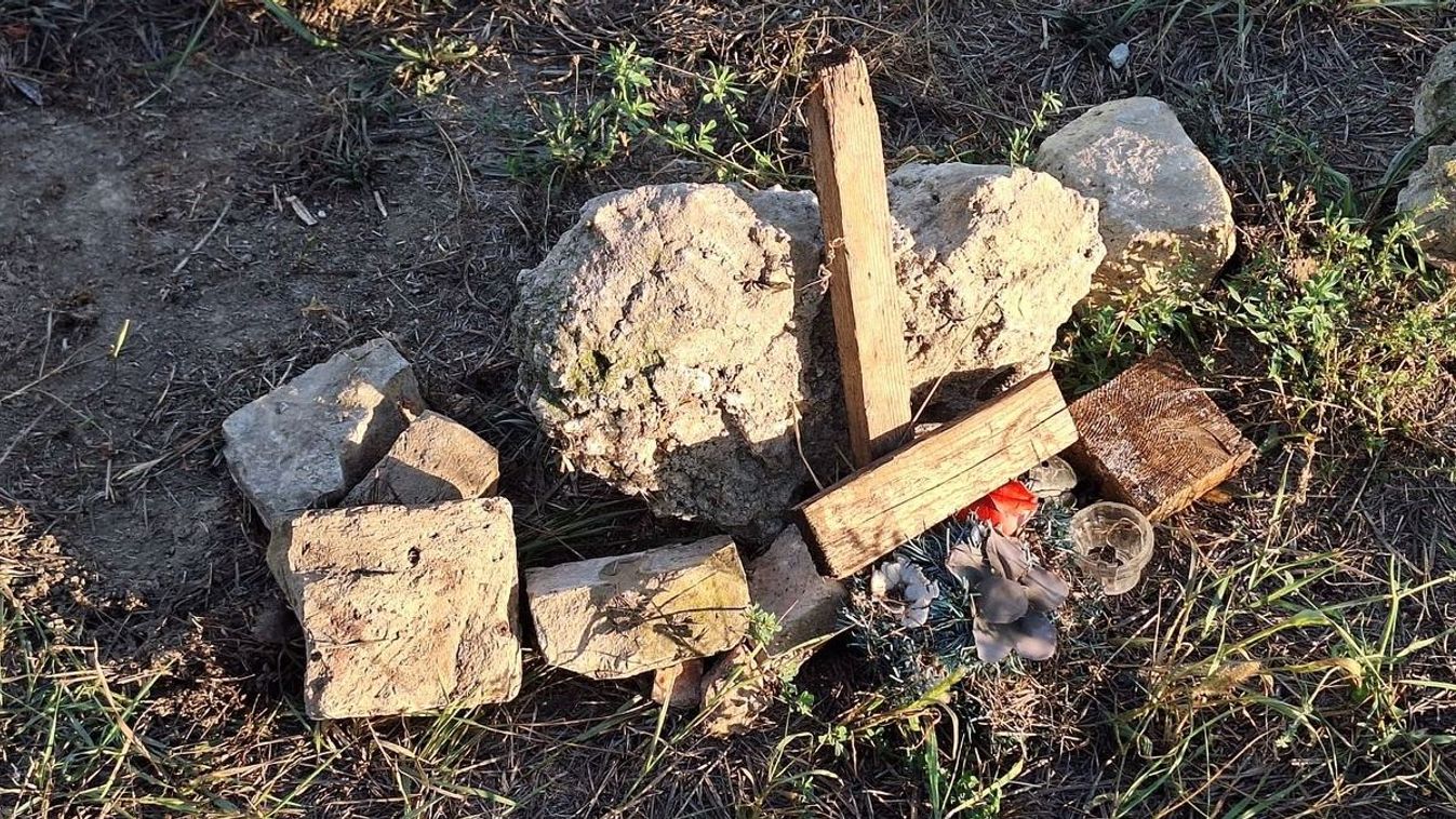 Mi áll a szegedi Gyevi temető eltűnt keresztje mögött?