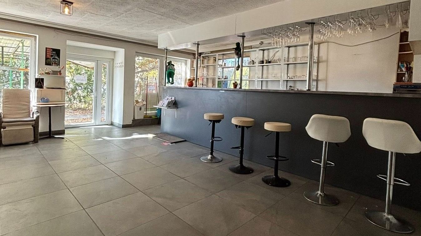 Bezárt, most eladó: Felsőváros legendás presszója most új életre vár