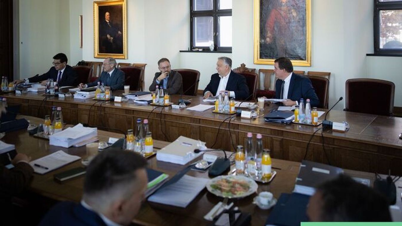 Itt a nagy bejelentés: lesz 14. havi nyugdíj +videó