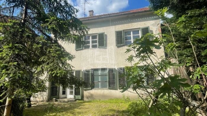 Eladó Szeged egyik ritkasága, ahol Nobel-díjas is lakott