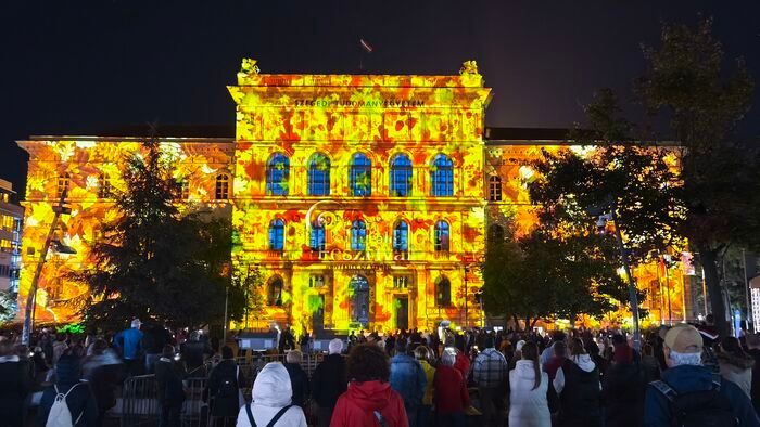 Látványos fényfestéssel indult Szeged nagyszabású kulturális fesztiválja +fotók +videó