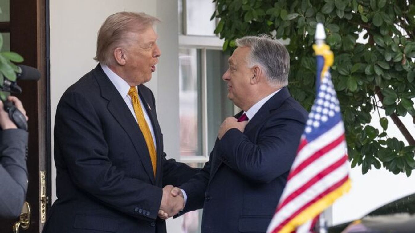 Nem akármilyen ajándékot kapott Orbán Viktor Donald Trumptól