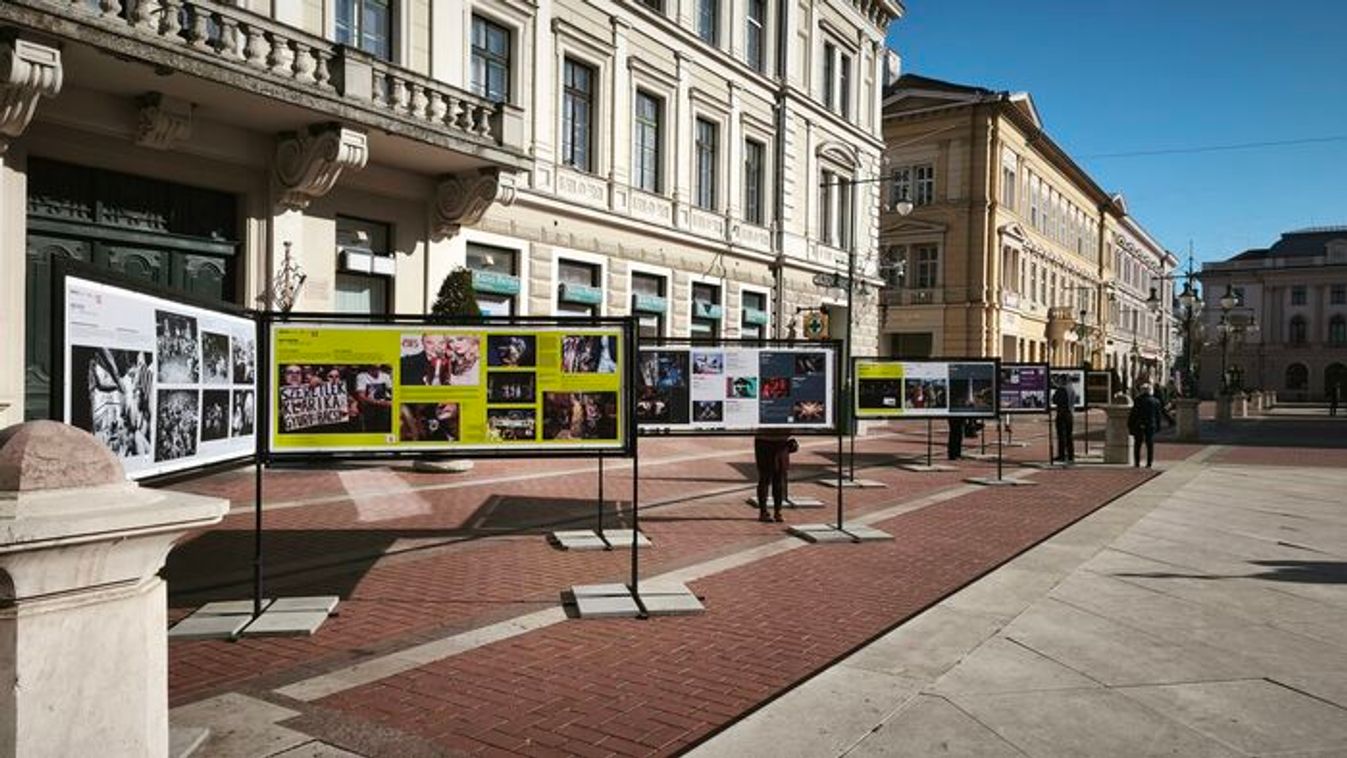 Történelmi pillanatokat élhetünk át újra a Klauzál téren +fotók +videó