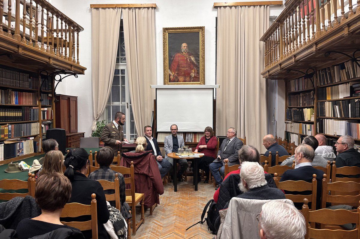 A Móra Múzeumban mutatták be Szeged katonai múltját