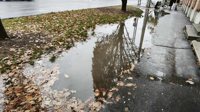 Íme az elmaradt járda javítások ára a Mars térnél +fotók +videó