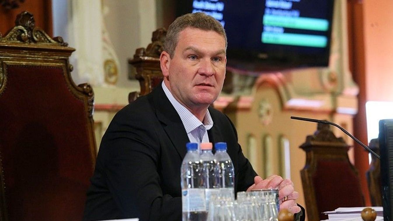 Ez volt a hír 2006-ban: szegedi cégbotrány, ahol a jogi kibúvó a cél