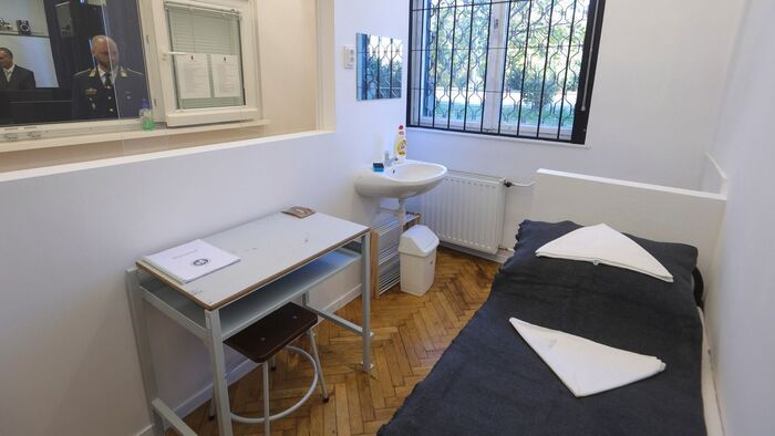 Igazi börtöncellát alakítottak ki az egyik szegedi iskolában +fotók