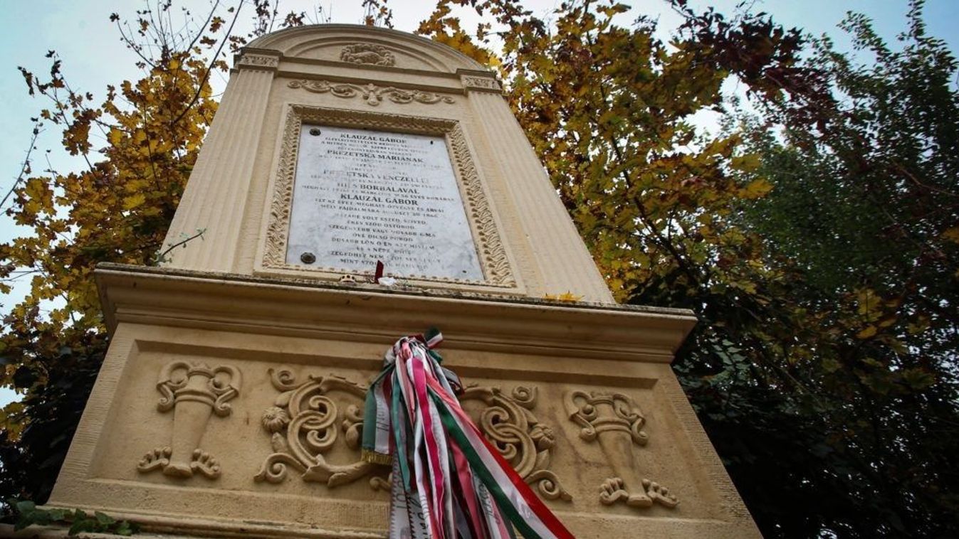 100 éve Szeged: Amikor Szeged villamos helyett gyalog zarándokolt a temetőkbe