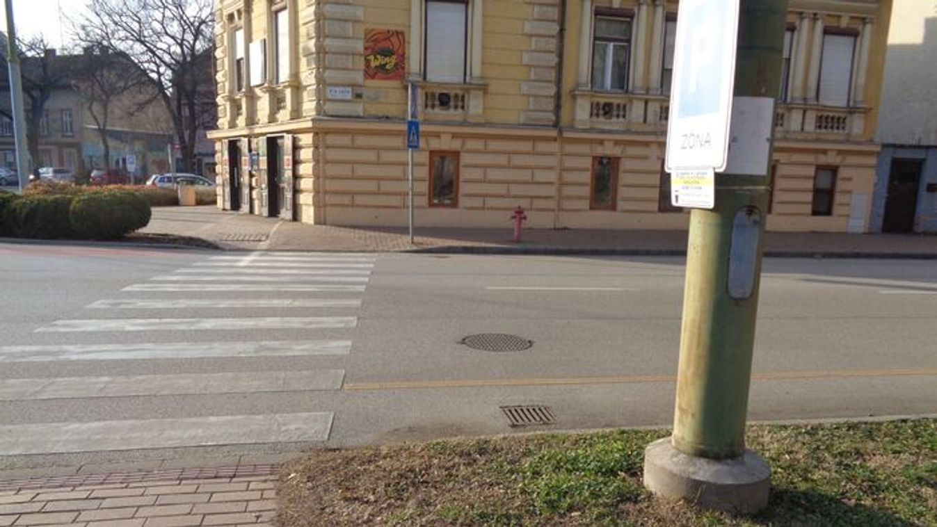 Balesetveszélyes helyzet alakult ki Szeged egyik forgalmas pontján