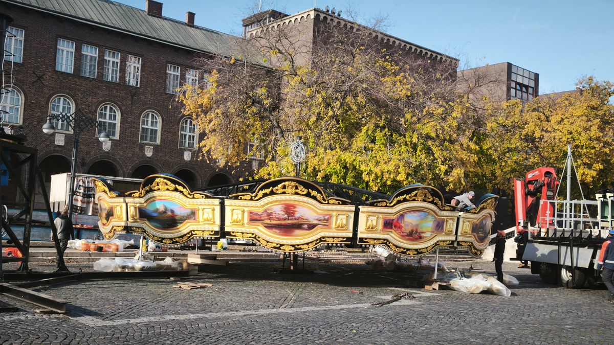 Új körhinta várja majd a gyerekeket a Szegedi Karácsonyi Hetek ideje alatt. (Fotó: Tóth Norbert)