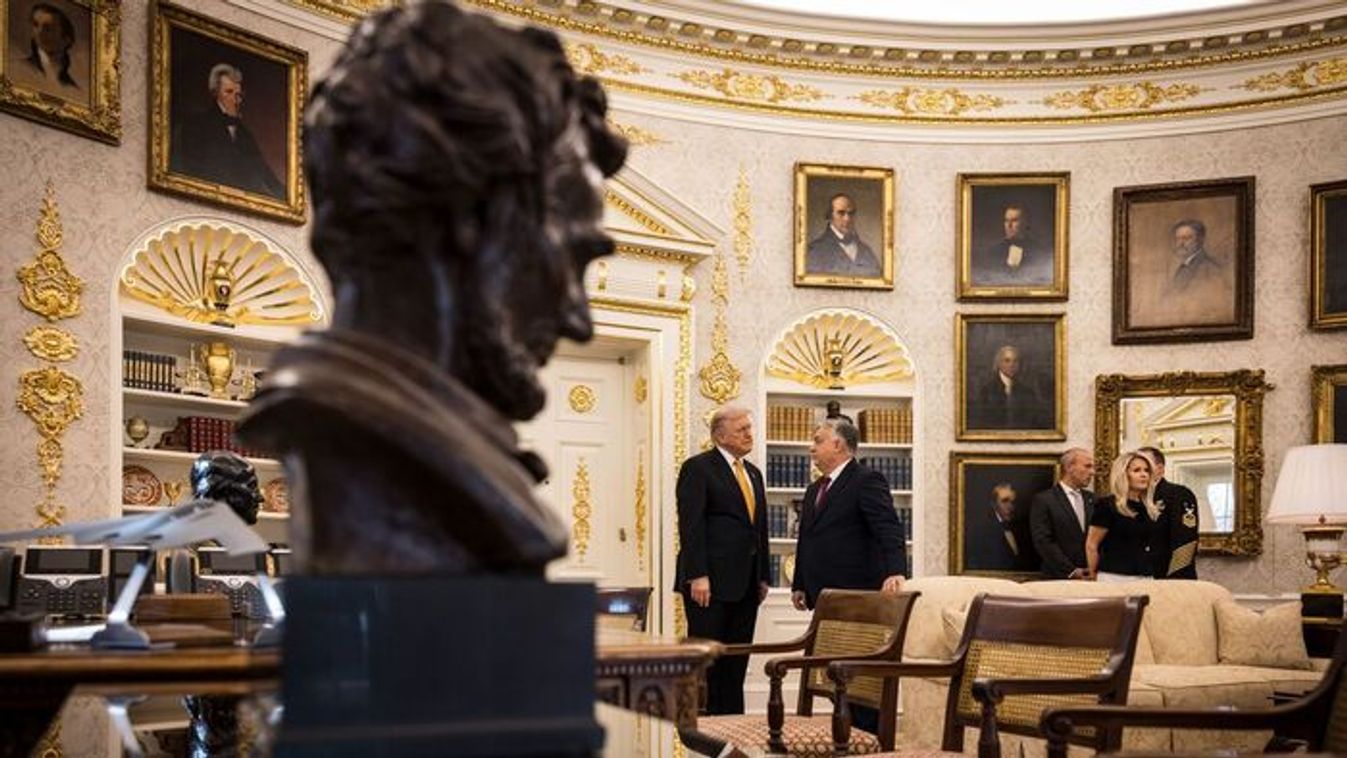 Mi megvédtük a rezsicsökkentést, de Brüsszel a háborút akarja