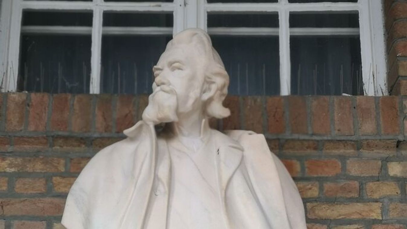 Dóm téri Pantheon: Székely Bertalan nagy történelmi pillanataink megjelenítője