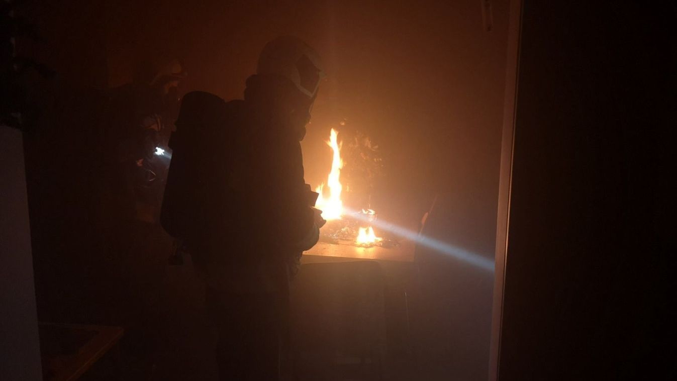 Ünnepi dekorációk, ünnepi tűzveszély: mit tehetünk?