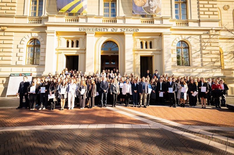 A Szegedi Tudományegyetem 150 hallgatója részesült ösztöndíjban
