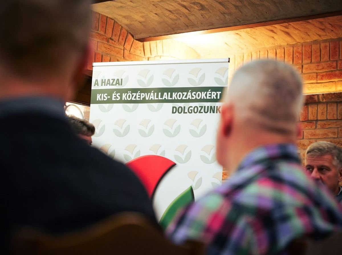 A szegedi vállalkozókkal egyeztettek. (Fotó: Fb/Farkas Levente)