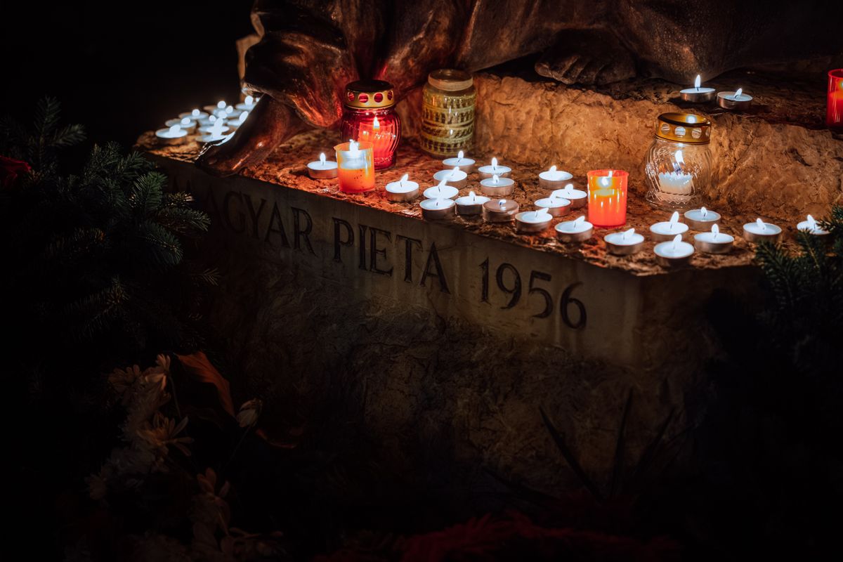 A Magyar Piéta szobornál tartottak megemlékezést Szegeden az '56-os forradalom leverésének évfordulóján