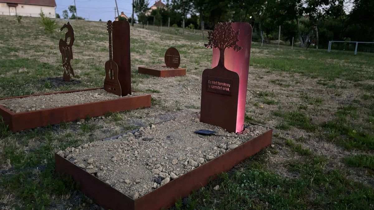 Napjainkban a különleges sírkövek mutatják az elhunyt egyedi történetét. (Fotó: kulonlegessirkovek.hu)