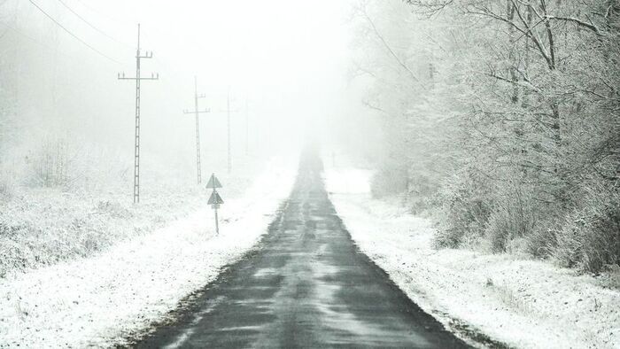 Szegeden nyugalom: Másutt tömeges elakadés és forgalmi stop a havazás miatt! +fotók +videó