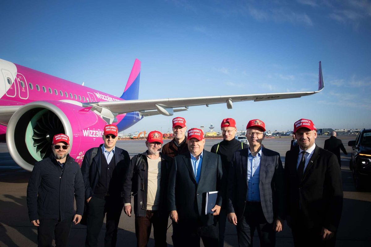 Orbán Viktor Magyarországra tart a sikeres tárgyalások után