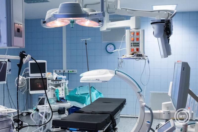 Az SZTE gigantikus egészségügyi fejlesztésbe kezdett: robotsebészet, országosan egyedülálló nukleáris centrum és AI a diagnosztikában. (Fotó: MTI)