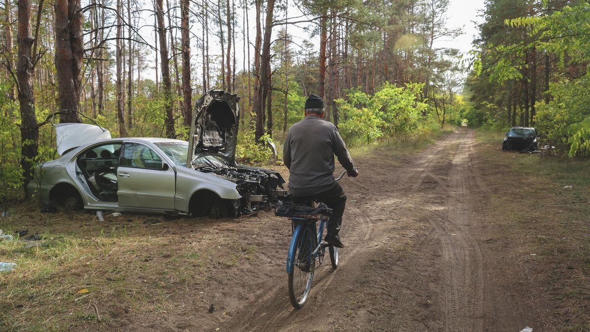 A Homokhátságot ellepték az embercsempészek roncsautói, a kormány határozott fellépése megszüntette az áldatlan állapotokat