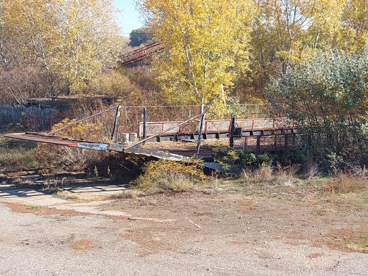  A tápéi komp évszázados története ma rozsdás csendben áll. (Fotó: olvasói fénykép)