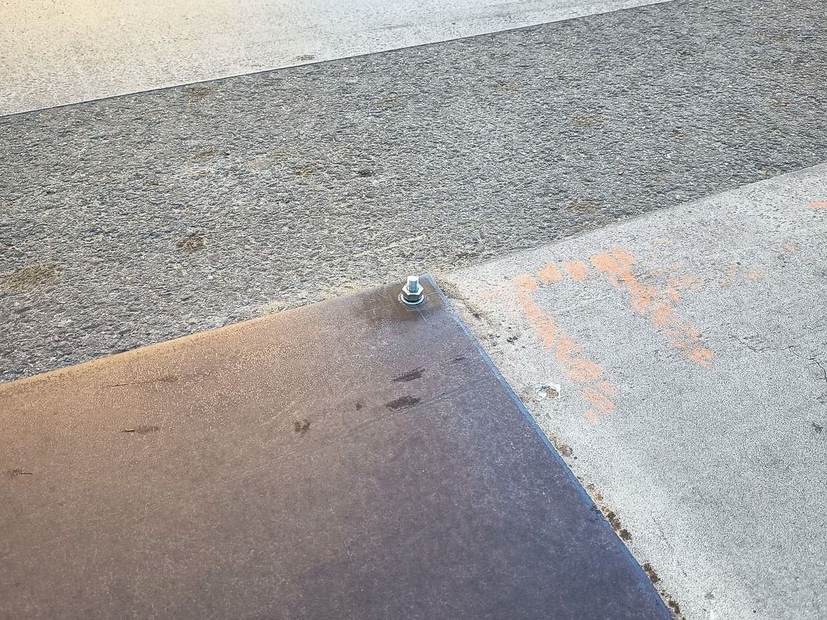 Balesetveszélyes megoldás Szeged belvárosában