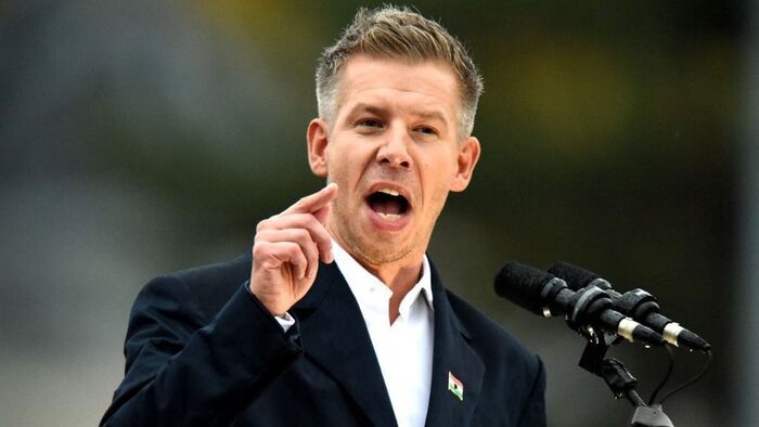 Hamis információkkal terelhet a Tisza Párt vezetője