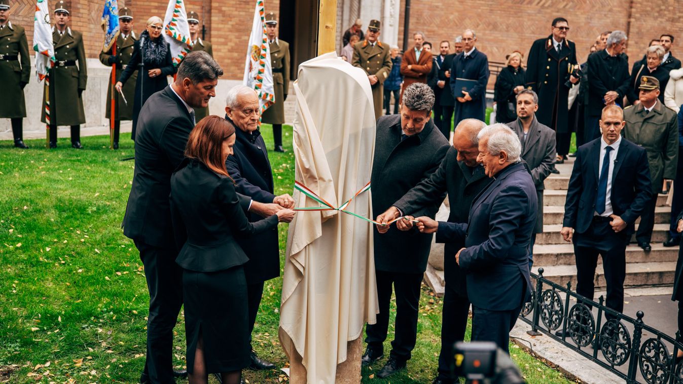 A Dóm tér több mint Szeged jelképe, az ország egyik emblematikus helye